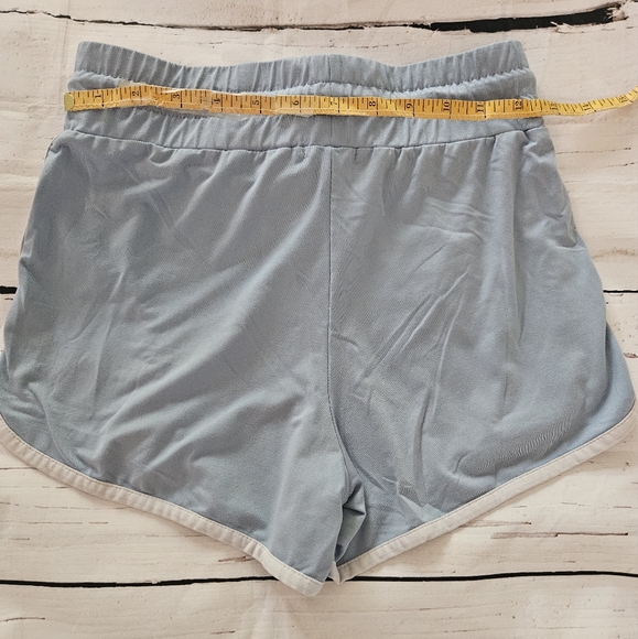 Casual Athletic Women's Drawstring Waist Shorts Size Small - Picture 2 of 4